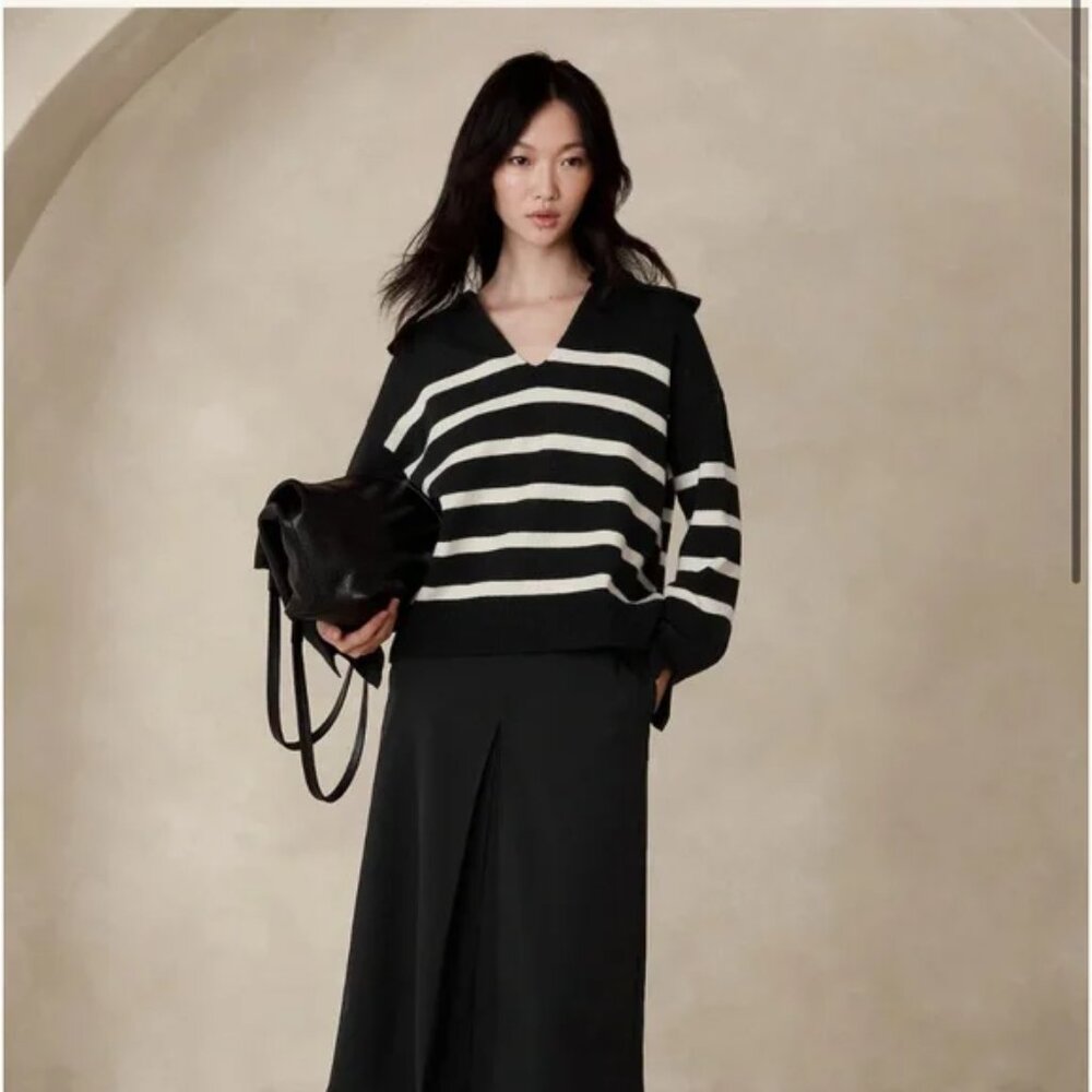 NEW L Black / White Stripe Banana Republic Factory Johnny Collar Sweater